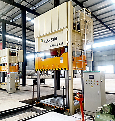 四川達(dá)州客戶定制的630噸四柱液壓機(jī)介紹技術(shù)參數(shù)電機(jī)和價(jià)格，由成都正西液壓機(jī)供應(yīng)，希望對(duì)選購(gòu)中有所幫助