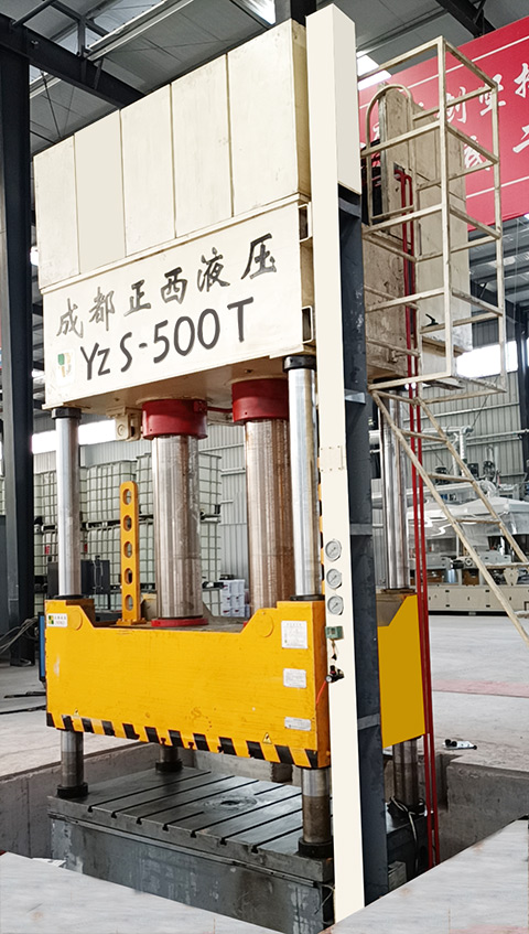 今天小編要分享的是500噸四柱液壓機再次被客戶復購，成功交貨的案例。